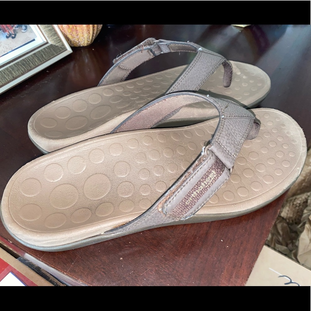 Vionic w/ Orthaheel Mens Ryder Orthotic Thong Sandals - Chocolate/Tan US 8